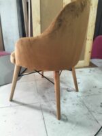 Chaise Design Confort Premium – Tissu Texturé & Pieds en metal – Image 3